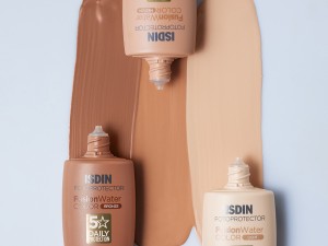 ضد آفتاب رنگی فیوژن واتر ایزدین SPF 50