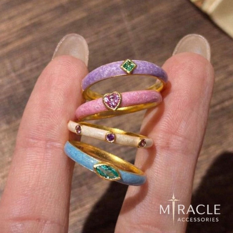 انگشتر رنگی