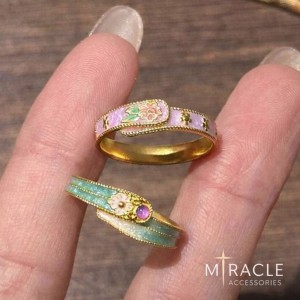 انگشتر رنگی