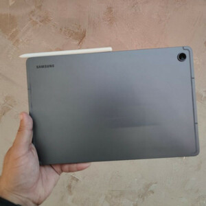 تبلت 10.9 اینچ سامسونگ مدل Galaxy Tab S10 Lite Wi-Fi با ظرفیت 256 گیگابایت و رم 8 گیگابایت، رزولوشن دوربین اصلی ۸ مگاپیکسل، پشتیبانی از قلم