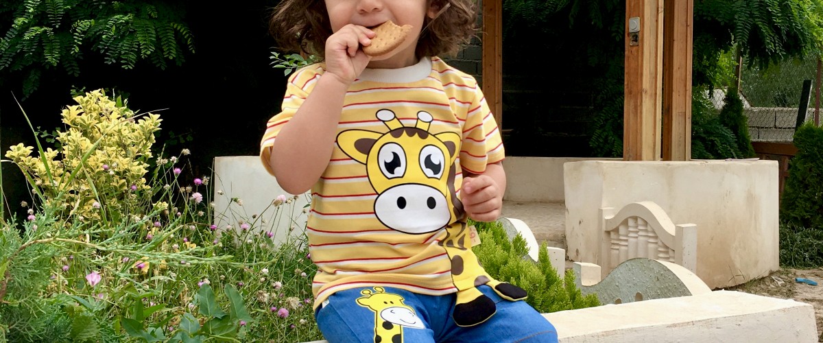 لباس مناسب کودکان در فصل تابستان و نکات مربوط به آن