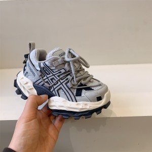 کتونی بچگانه اسپرت فشن وارداتی