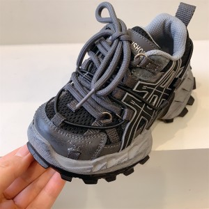 کتونی بچگانه اسپرت فشن وارداتی