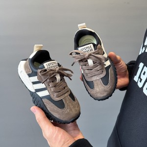 کتونی وارداتی بچگانه اسپرت