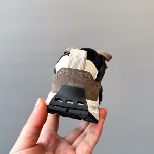 کتونی وارداتی بچگانه اسپرت