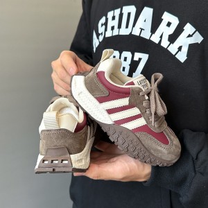 کتونی وارداتی بچگانه اسپرت