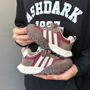 کتونی وارداتی بچگانه اسپرت