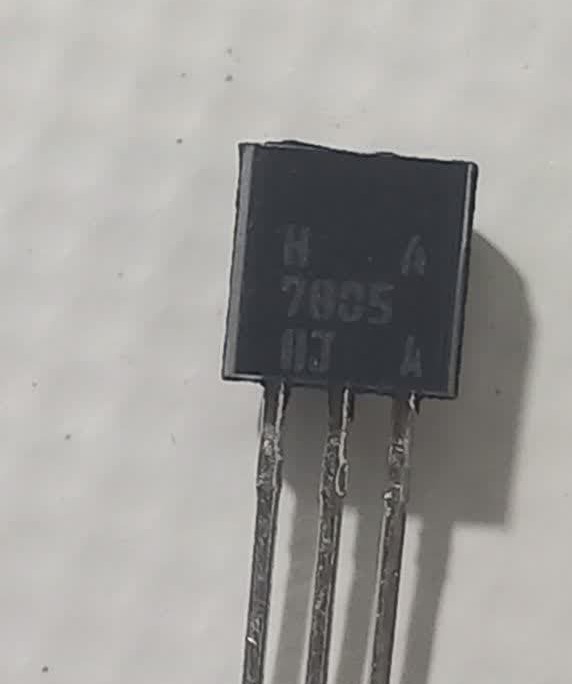 رگولاتور ولتاژ 7805 سایز TO-92 ساخت تایوان کیفیت عالی