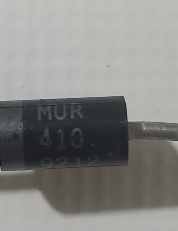 دیود فست  MUR410 برند موتورولا   100V,4A