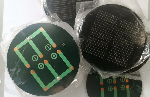 صفحه خورشیدی  2v,100mA  با ابعاد 40*30 میلی متر