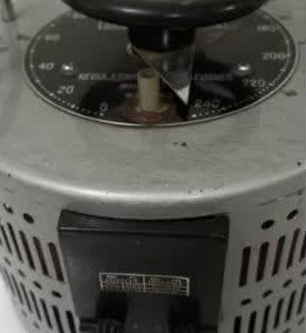 واریاک توان بالا صفر تا 250 ولت - 12 آمپر سیم پیچ مسی(در حد نو قدیمی و کیفیت بالا)