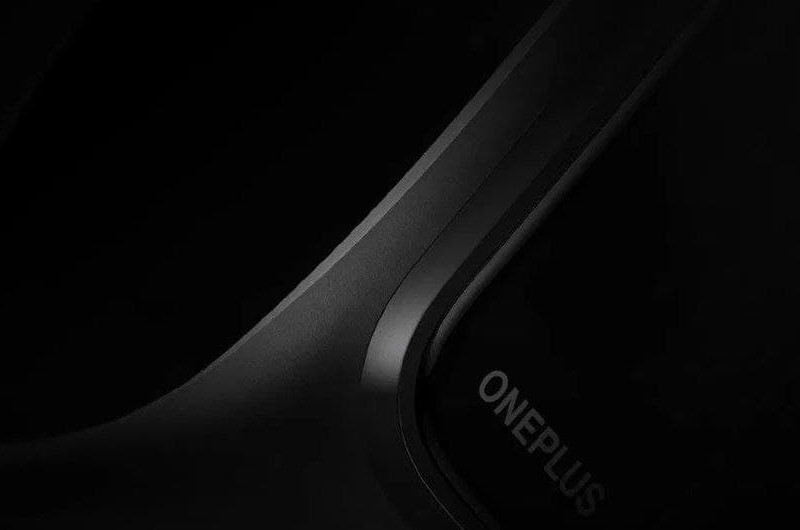 نخستین دستبند هوشمند وان پلاس با سنسور SpO2 از راه میرسد