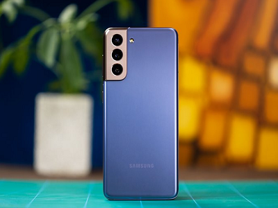 گلکسی اس 22 و گلکسی اس 22 پلاس احتمالا دارای صفحه‌نمایش و پنل پشت تخت خواهند داشت