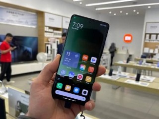 نمایشگر Xiaomi 14 Ultra از چهار طرف خمیده خواهد بود