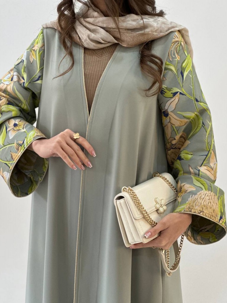 عبا اطلسی