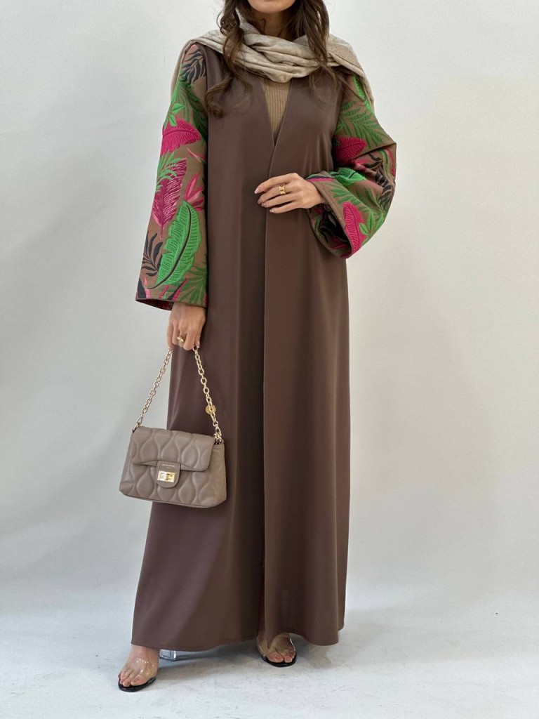 عبا اطلسی