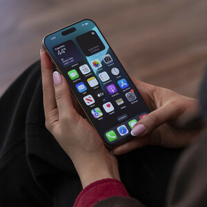 گوشی موبایل اپل مدل iPhone 16 Pro Max ZAA دو سیم کارت ظرفیت 512 گیگابایت و رم 8 گیگابایت