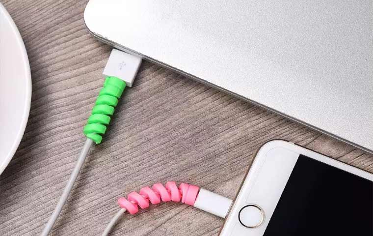 محافظ کابل شارژر چیست چه کاربردی دارد؟
