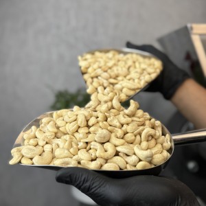 مغز بادام هندی خام