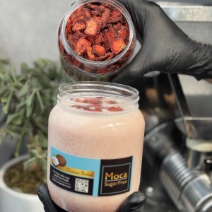 میکس نارگیل و توت فرنگی