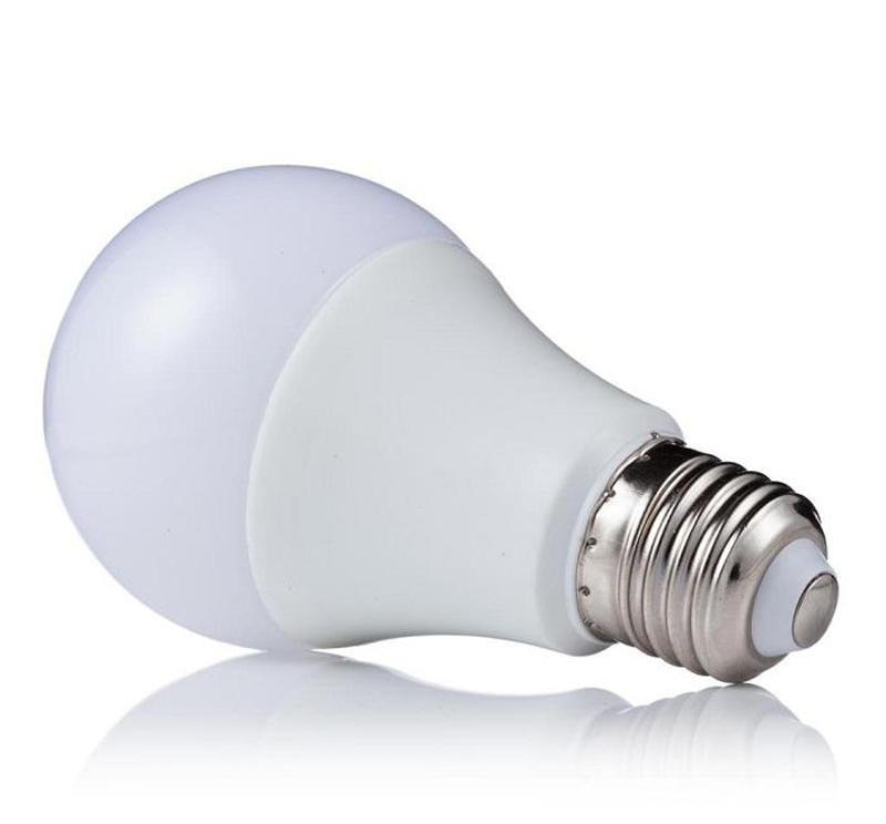 لامپ ال ای دی 26 وات حبابی سینا نور پارس