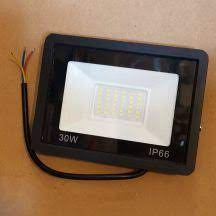 پروژکتور ال ای دی 30 وات ایران زمین (نور افکن مدل شباهنگ) SMD ال ای دی