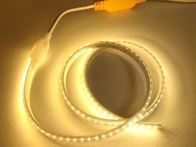 ریسه وایرلس 2835 تک لاین ایران زمین (تراکم 120 لامپ ال ای دی) رنگ آفتابی