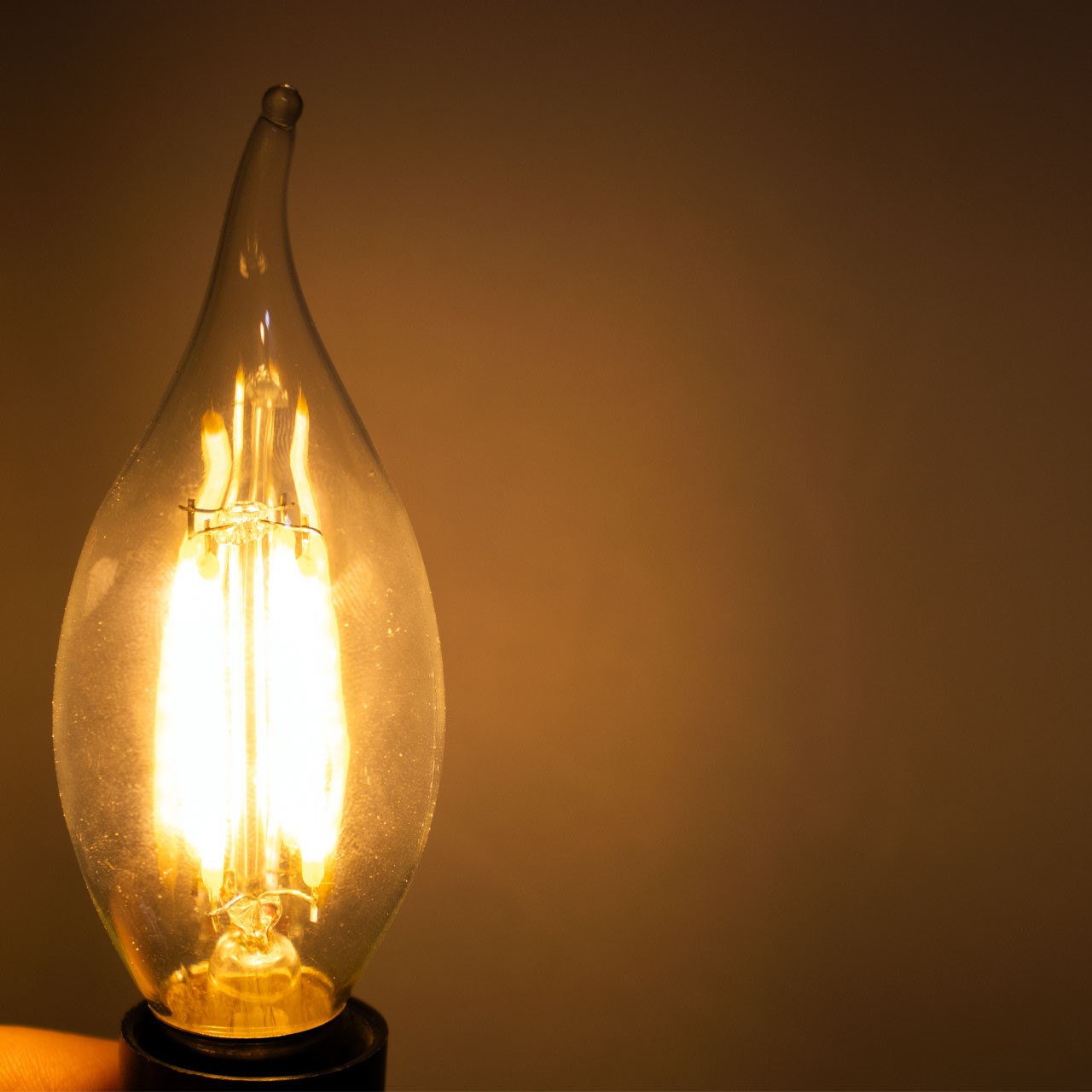 لامپ کم‌مصرف