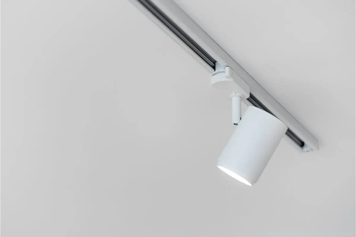 بهترین برند چراغ ریلی