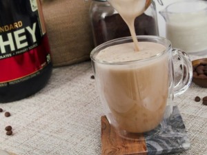 چه مکمل‌هایی را می‌توان با کافئین یا قهوه مصرف کرد؟