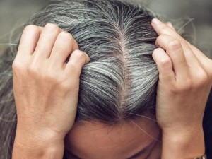 برای جلوگیری از سفید شدن مو چه بخوریم؟