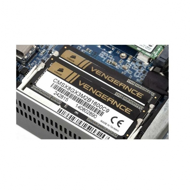 رم لپ تاپ کورسیر ونجنس ۸ گیگابایت با فرکانس ۱۶۰۰ مگاهرتز