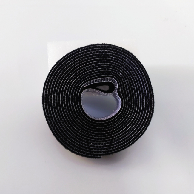 چسب دو طرفه پارچه ای برای دسته بندی کابل ها به طول 3 متر با عرض 2 سانتیمتر