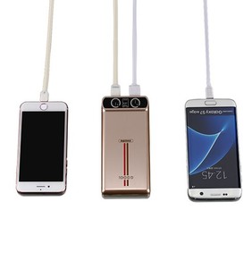 پاور بانک ريمکس مدل Kingree rpp-18 با ظرفيت 10000 ميلی آمپر ساعت