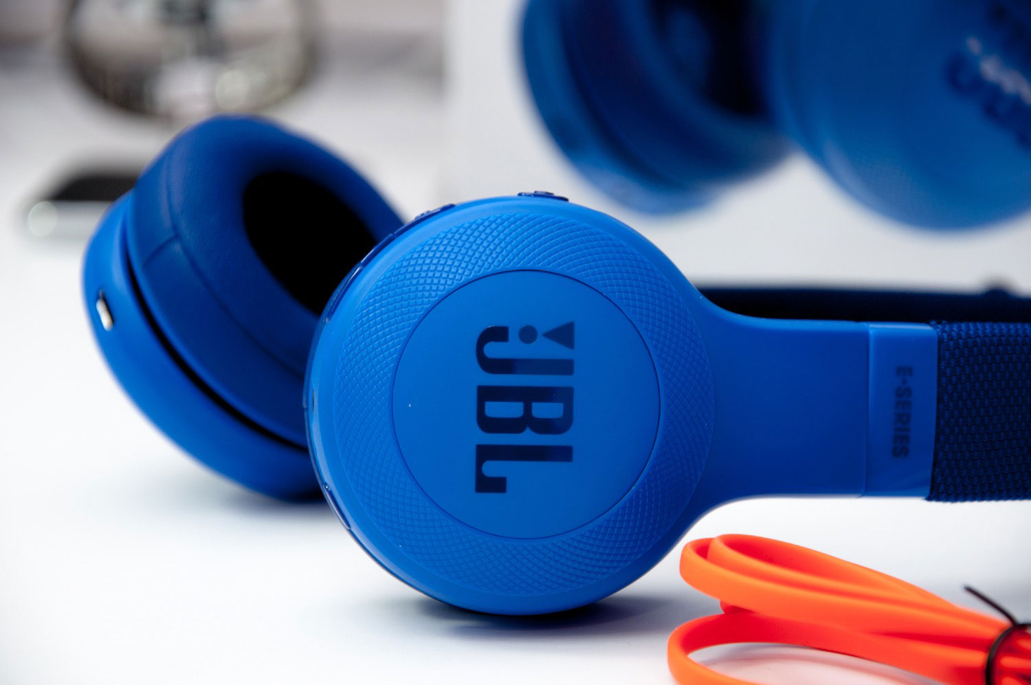 JBL E45BT Headphones