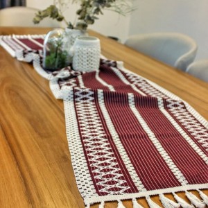 رانر رومیزی طرح دار (رنگ زرشکی)