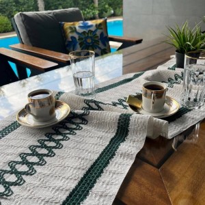 رانر رومیزی  Cotton (رنگ استخوانی و سبز طرح دار)