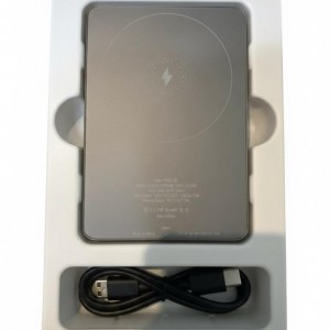 پاوربانک بی‌سیم فوق باریک پاورولوژی مدل Ultra-Thin ظرفیت 5000 میلی‌آمپر