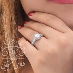 انگشتر طلای سولیتر اسپرلوس مربعی