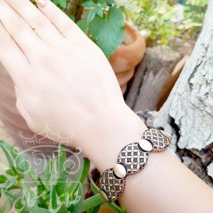 دستبند طلای سیاه قلم صدف