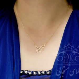 گردنبند طلای پروانه با زنجیر متصل