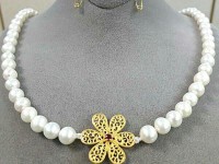 سینه ریز طلا و مروارید  طرح گل