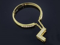 انگشتر آویز دار حرف L