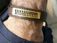 دستبند چرم طلاکوب سه بعدی با چرم دوبل