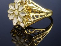 انگشتر طرح زیتون