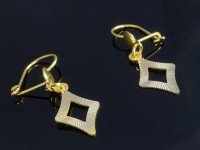 گوشواره طلای حکاکی لیزر طرح لوزی