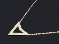 گردنبند طلا طرح مثلث
