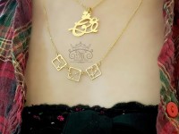 گردنبند معشوق همین جاست