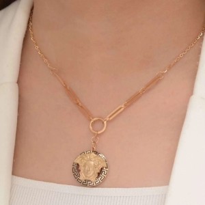 گردنبند ورساچه