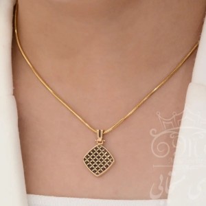 مدال لوزی سیاه قلم